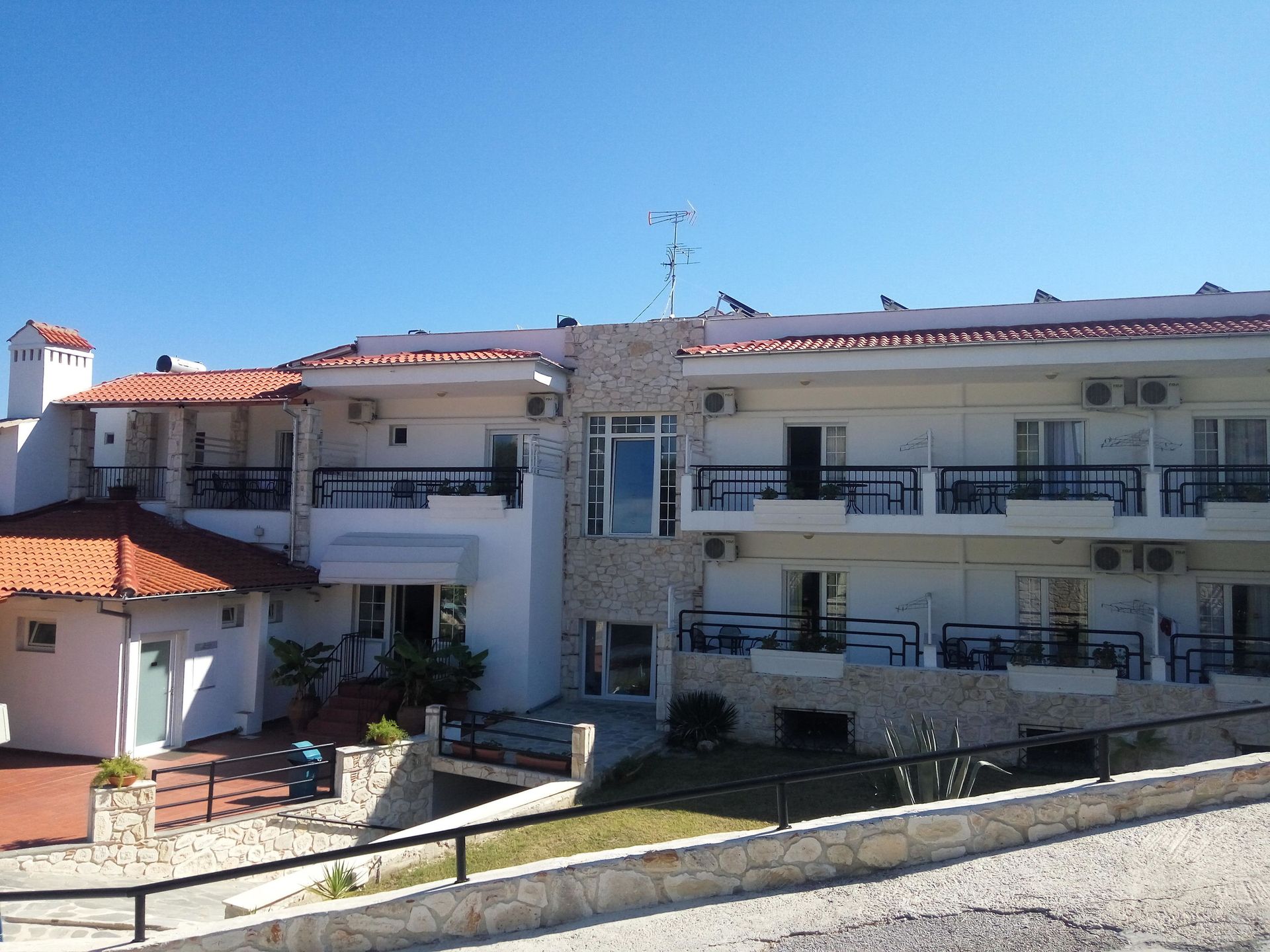 Halkidiki Palace, Polichrono
