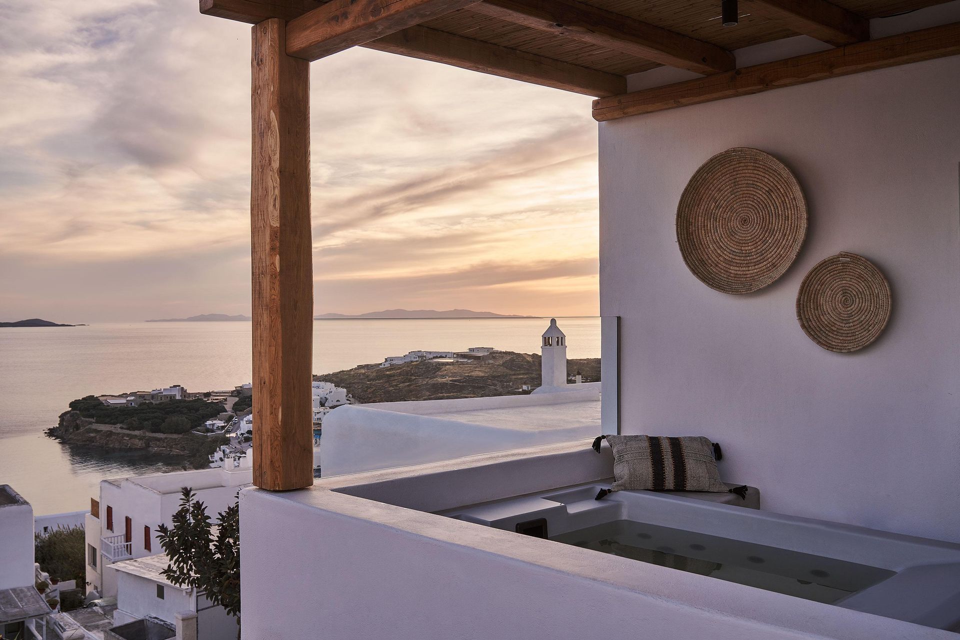 Amyth of Mykonos Agios Stefanos, Agios Stefanos