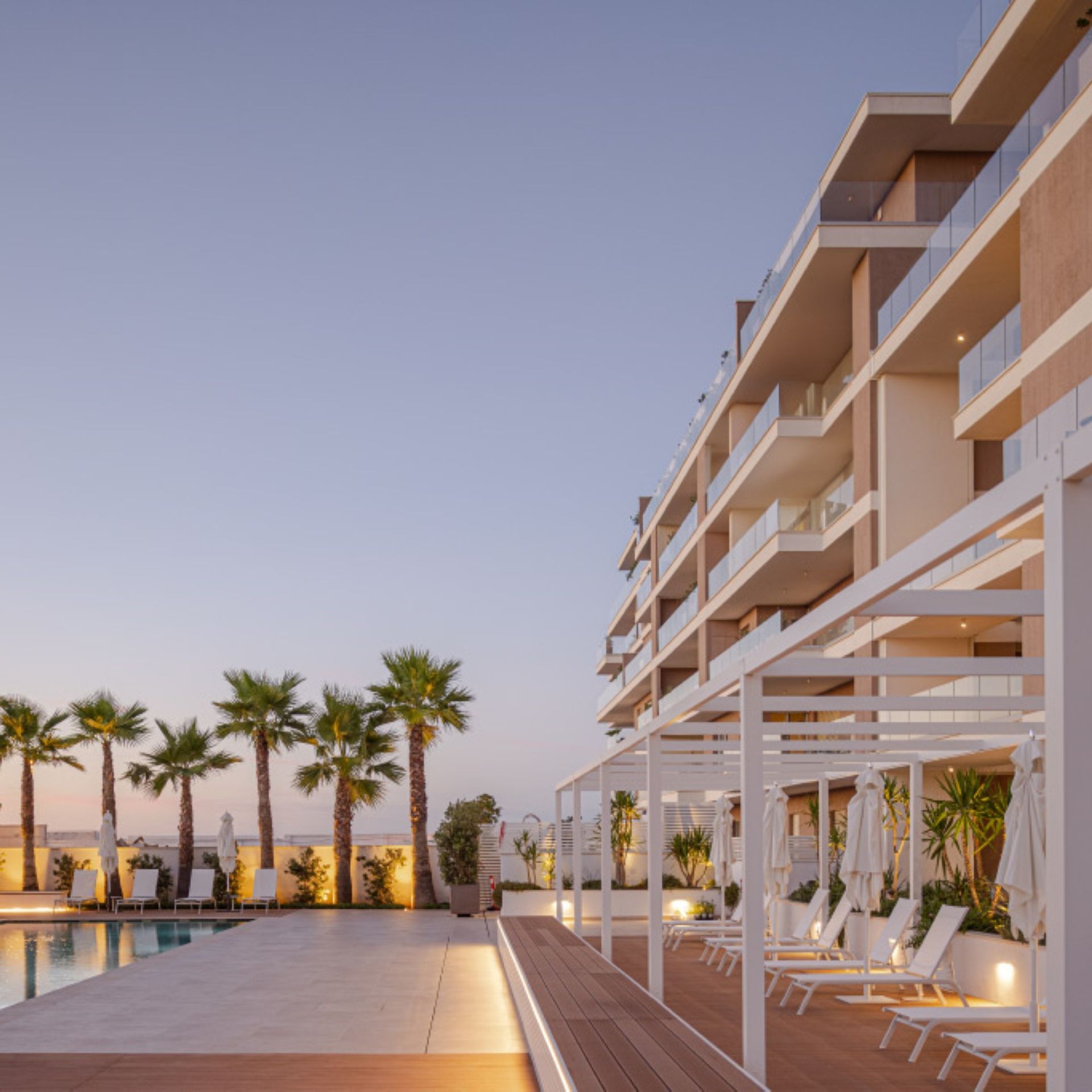 B21 Hotel — 2