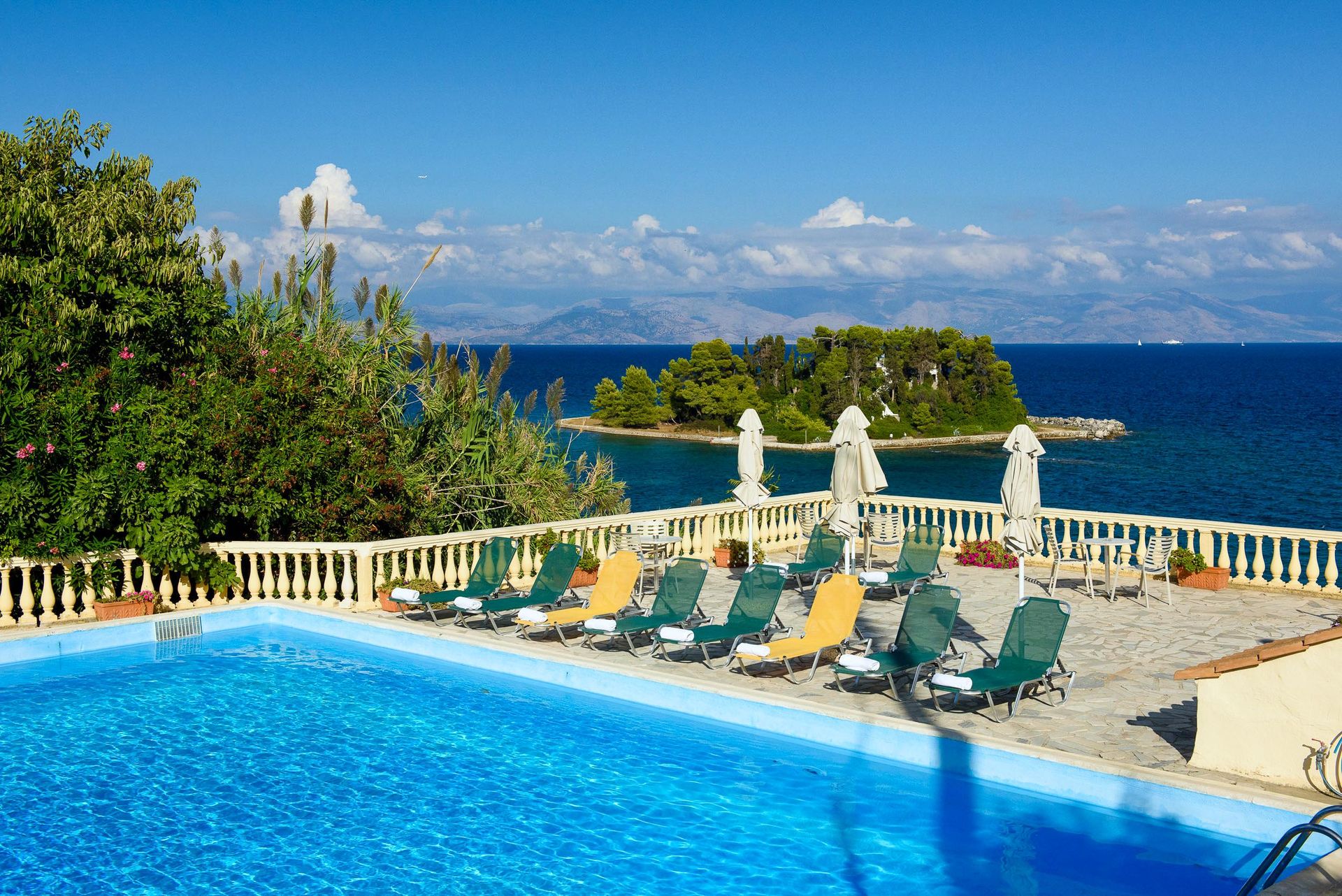 Pontikonisi Hotel & Suites, Perama, Greece