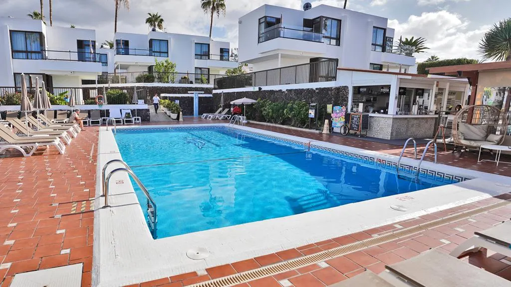 TIME TO SMILE Coral Dreams