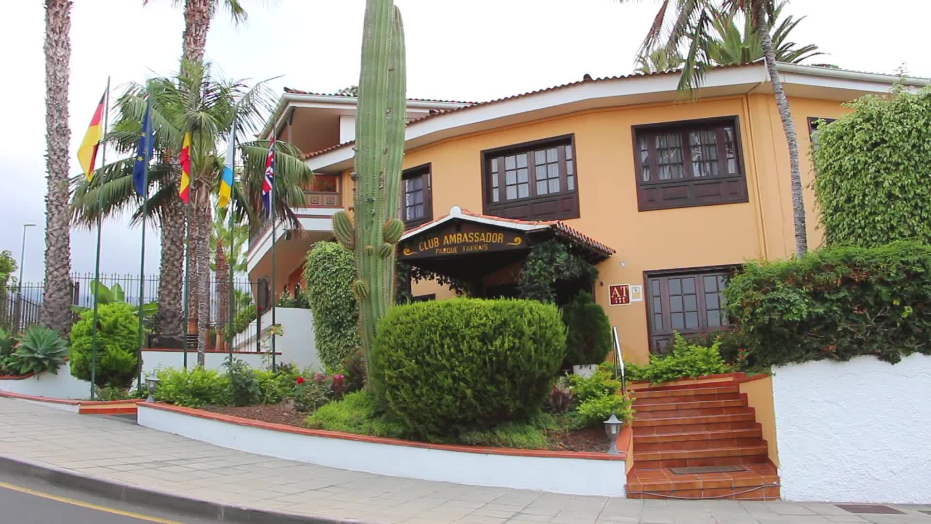Apartamentos Ambassador — 2