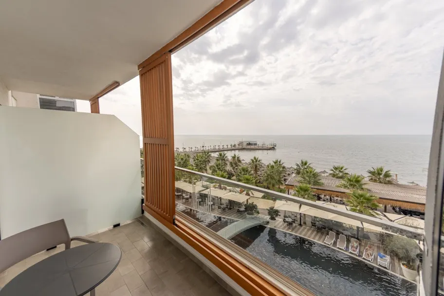 Gloria Palace, Qerret