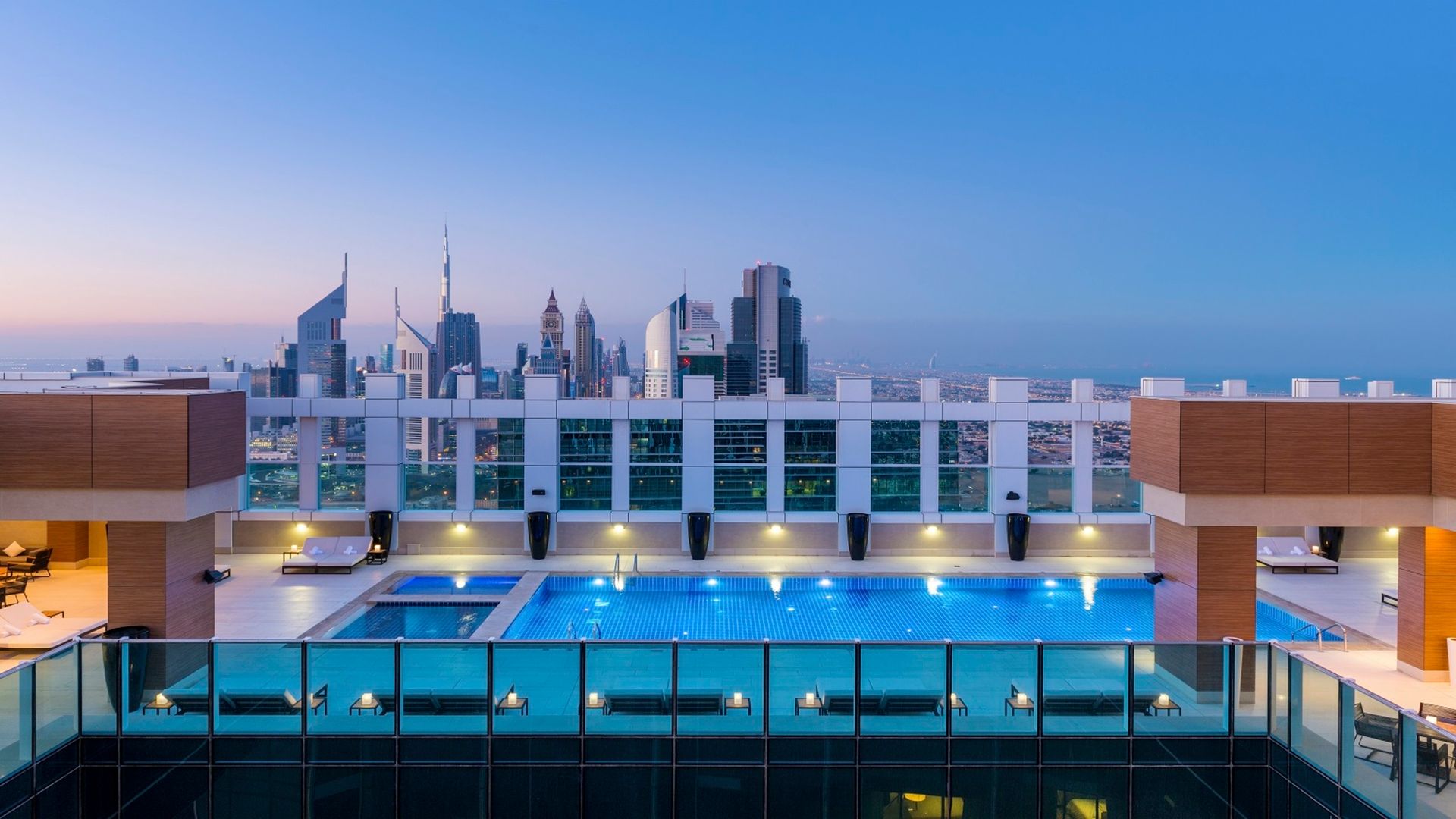 Sheraton Grand Hotel Dubai — 2