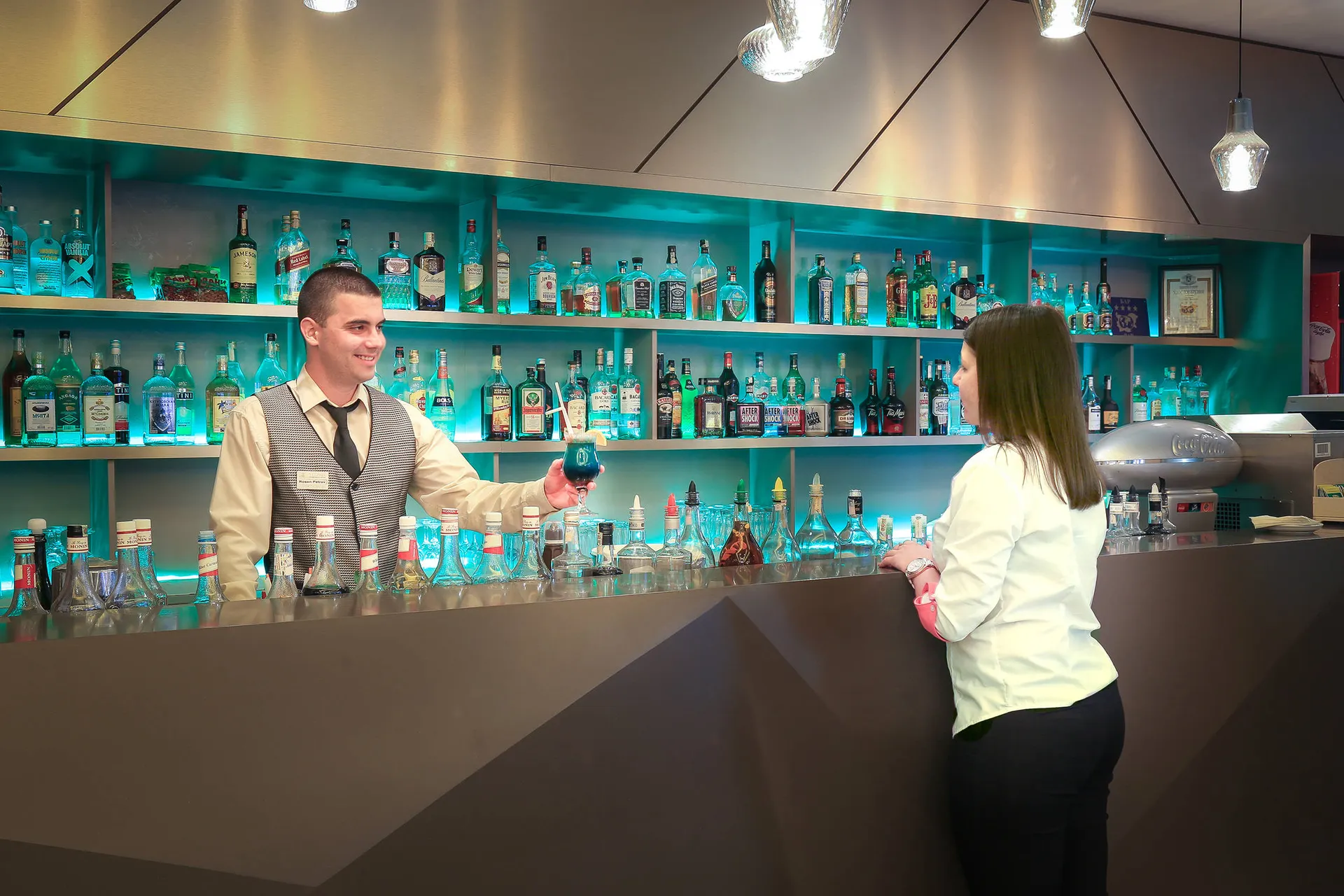 Bar