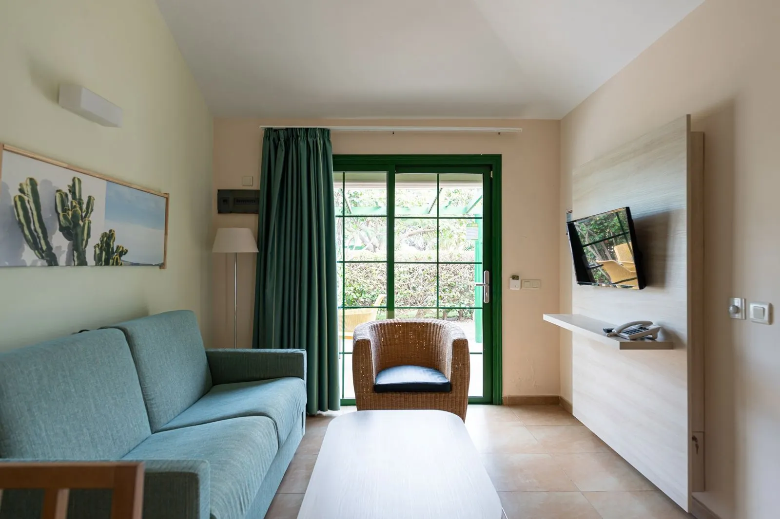Cordial Sandy Golf Bungalows