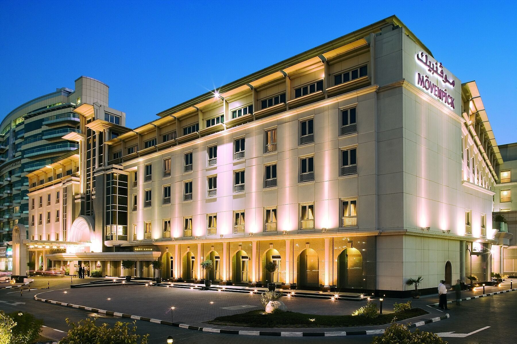 Mövenpick Hotel & Apartments Bur Dubai — 2