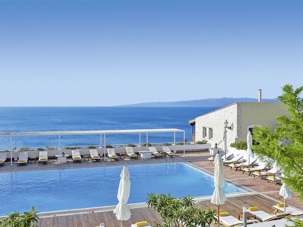 Atrium, Agia Paraskevi