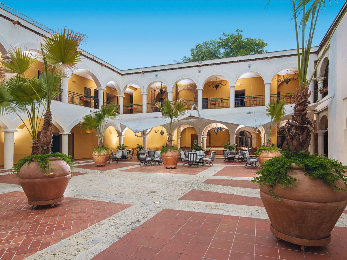 Hodelpa Nicolás de Ovando — 2