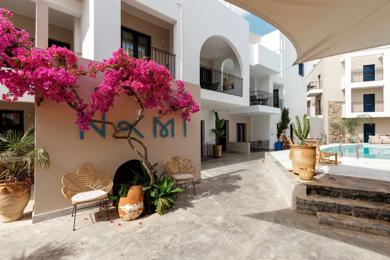 Nami Hotel & Suites