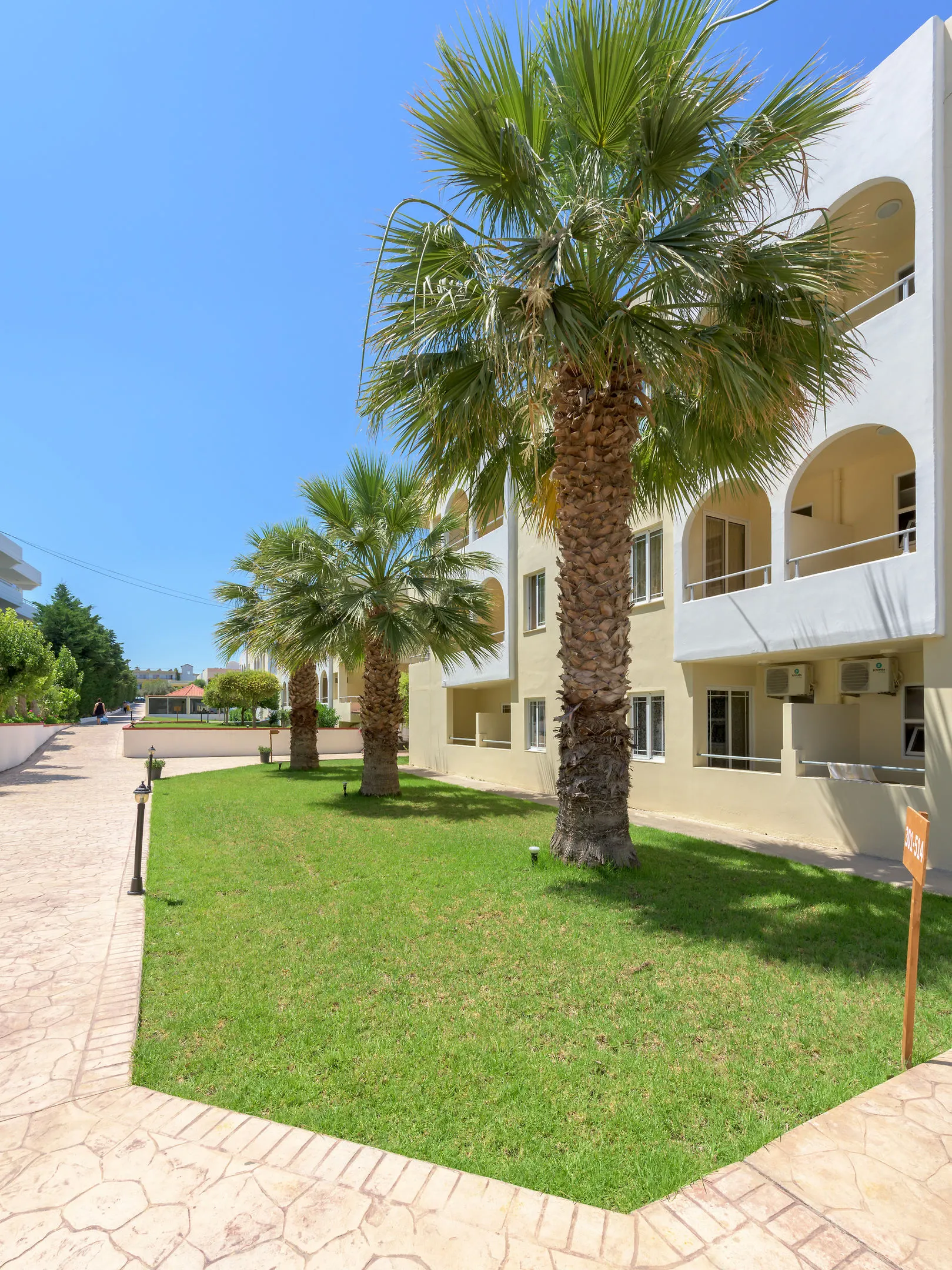 Memphis Beach Hotel, Kolymbia