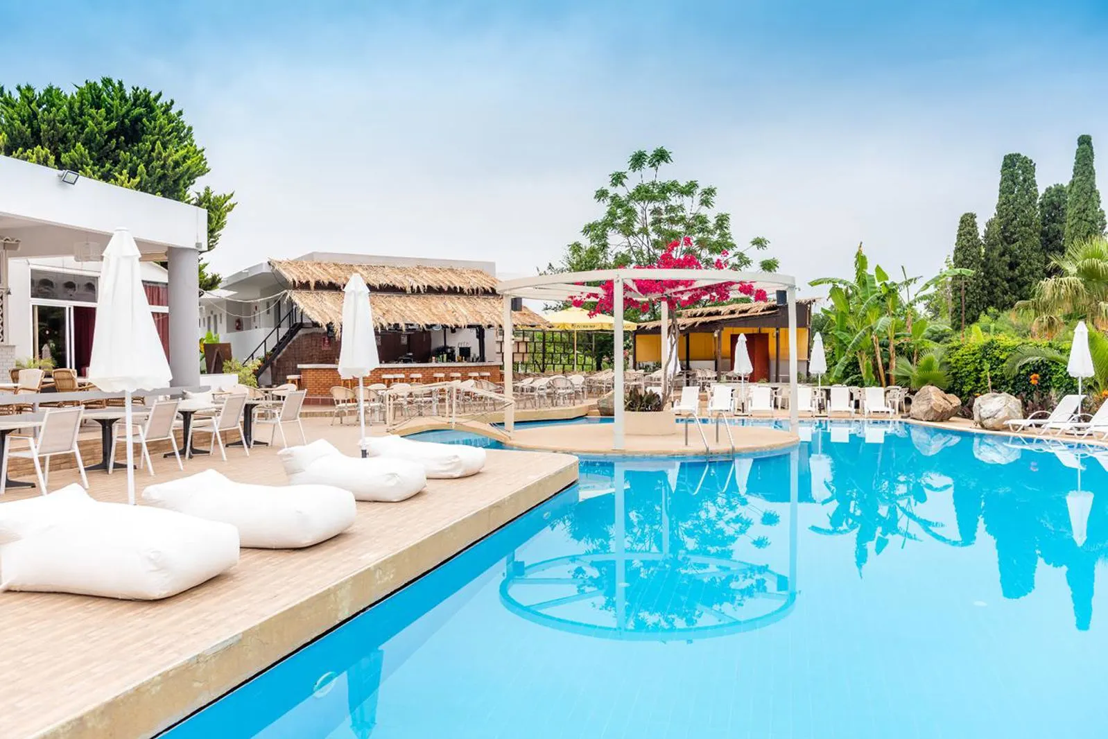 Palm Beach Hotel