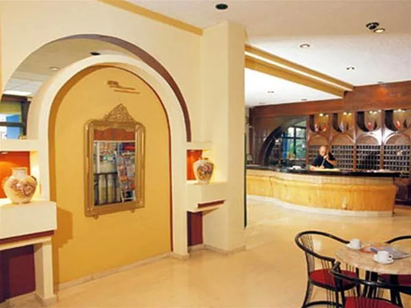 Evi Hotel