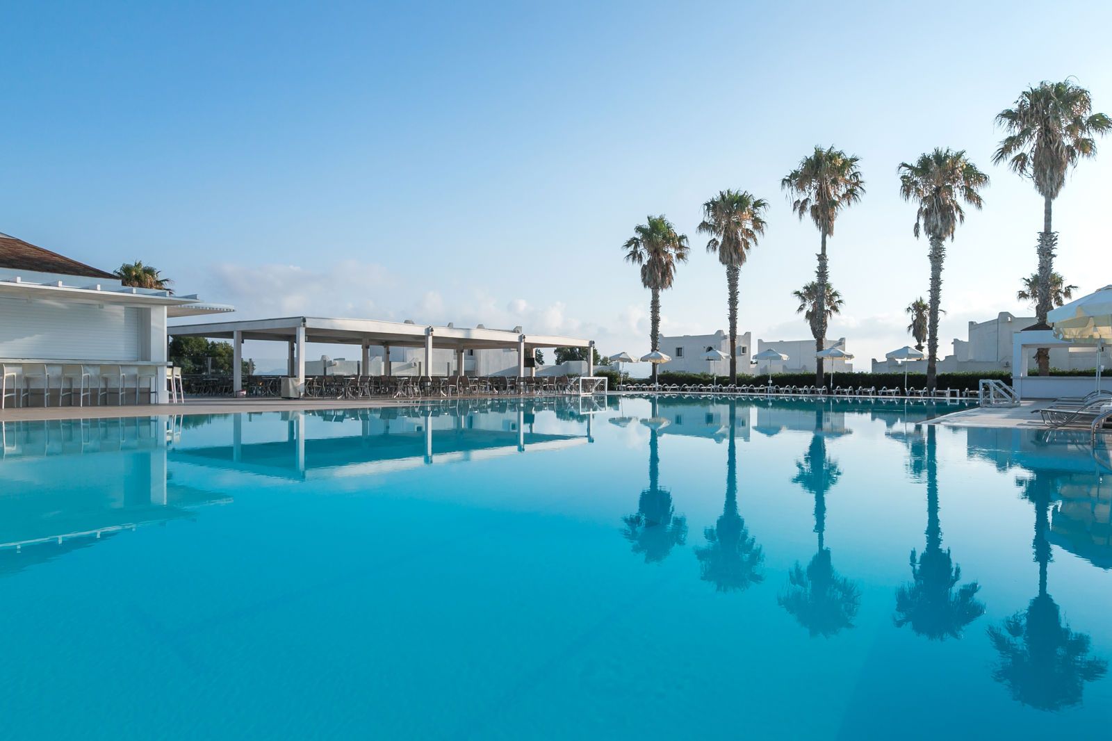 Aeolos Beach Hotel, Lambi
