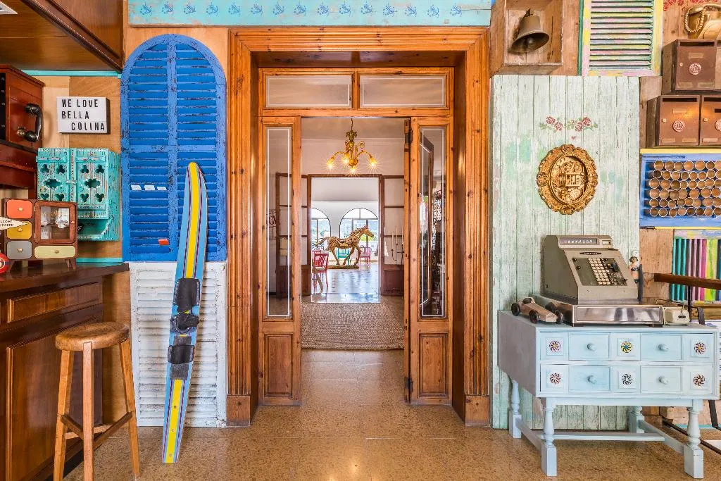 Vintage Hotel Bella Colina est. 1953