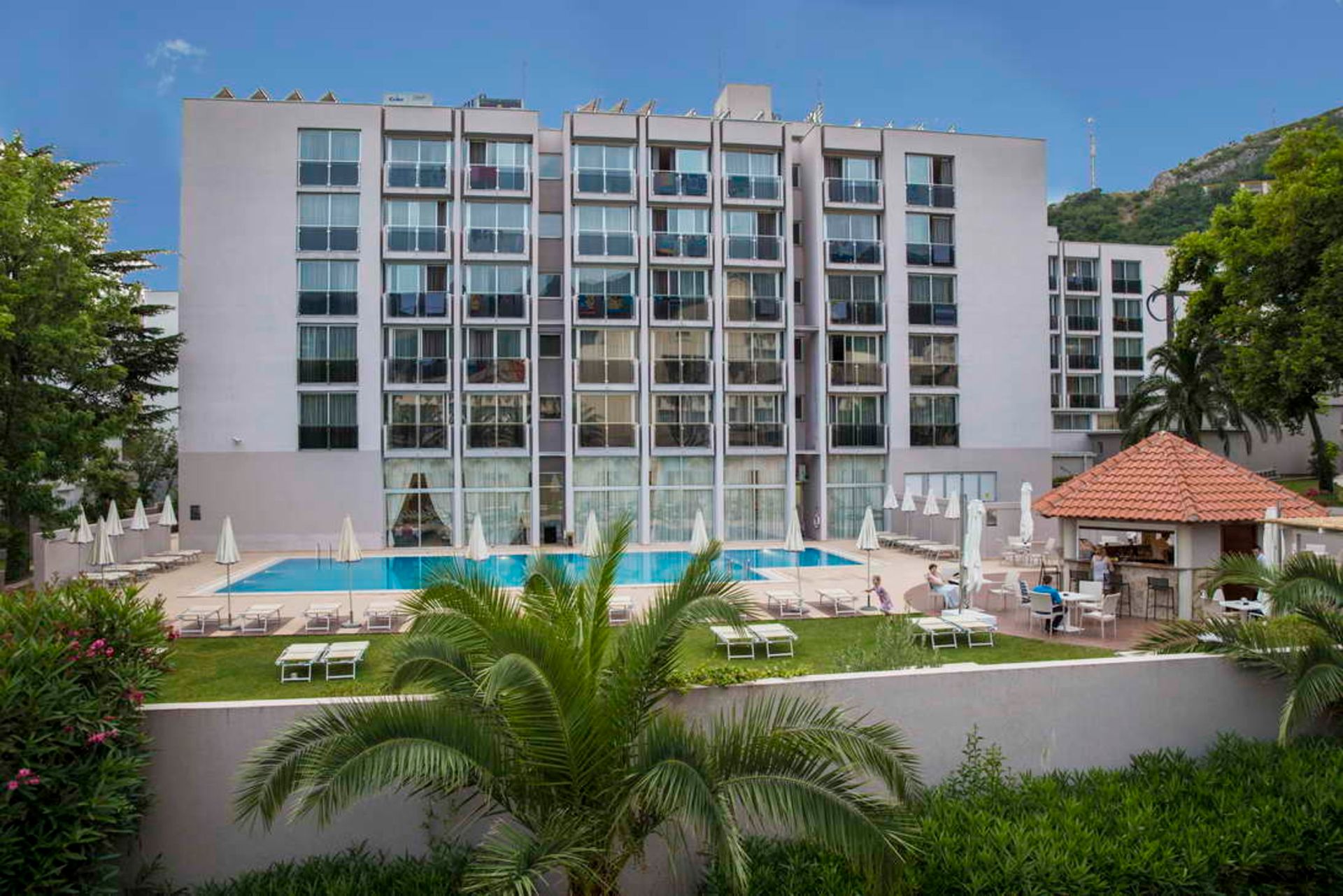 Hotel Tara — 2