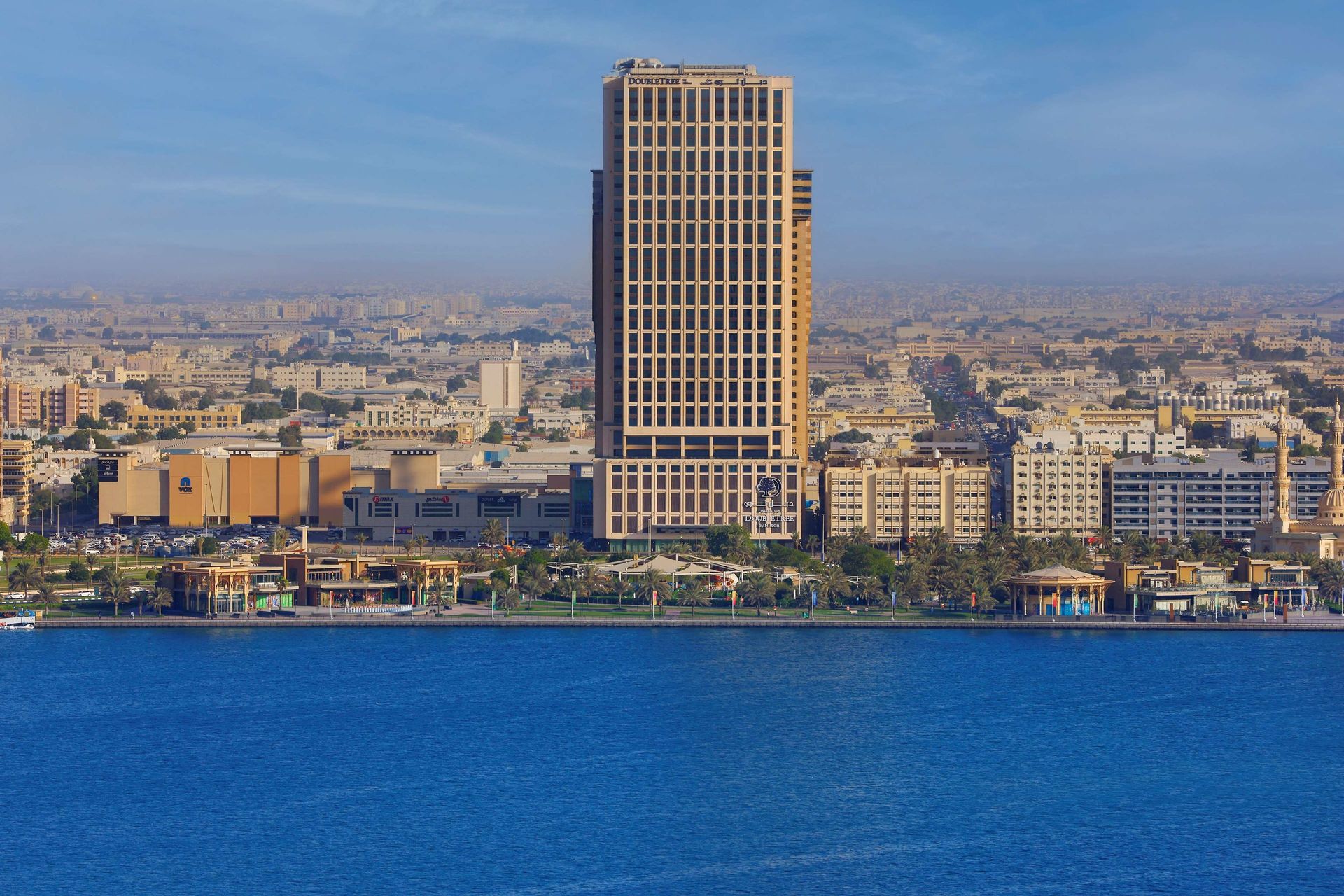 DoubleTree by Hilton Sharjah Waterfront Hotel & Residences — 2