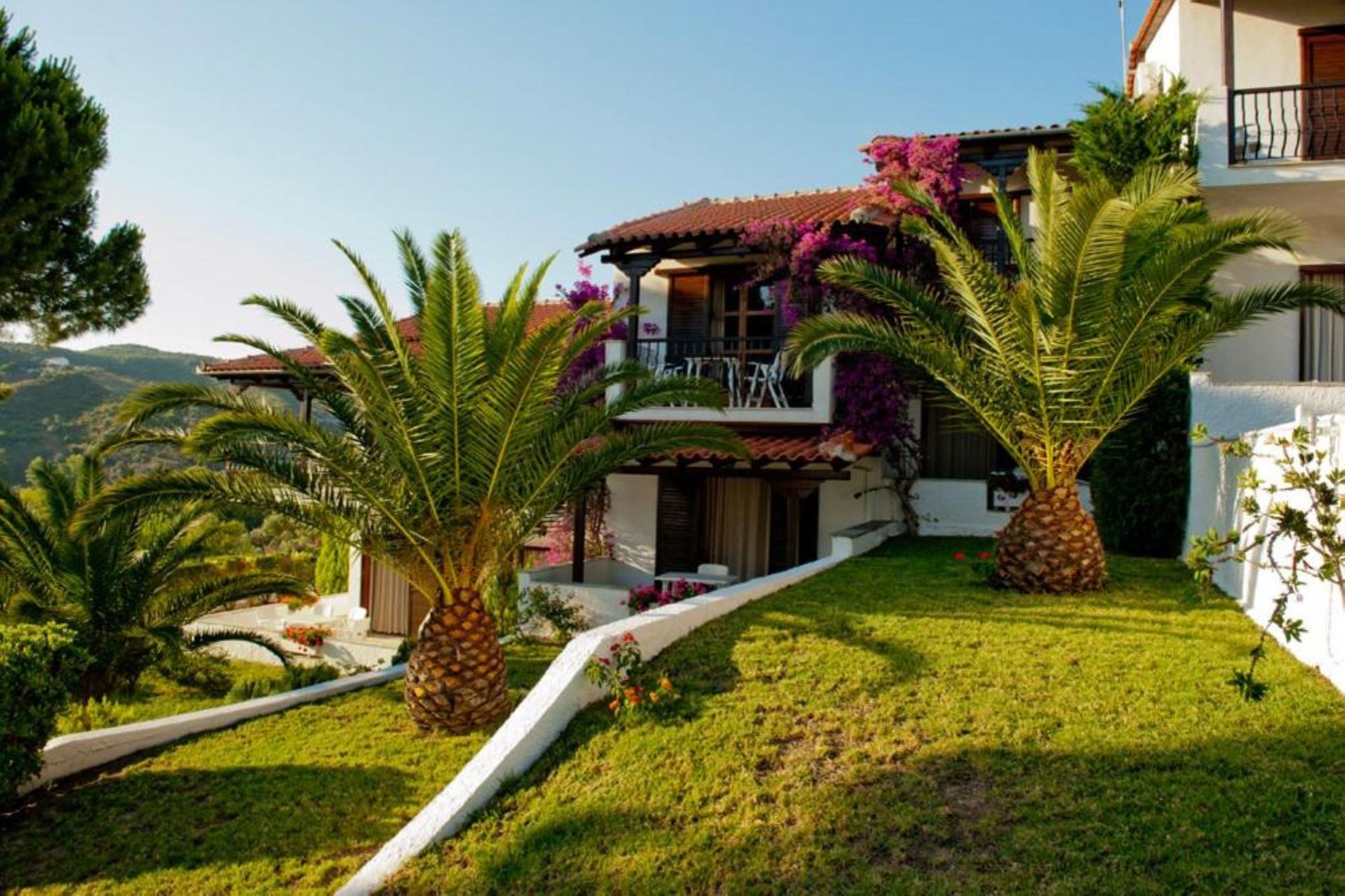 Anna-Maria Villa, Agia Paraskevi