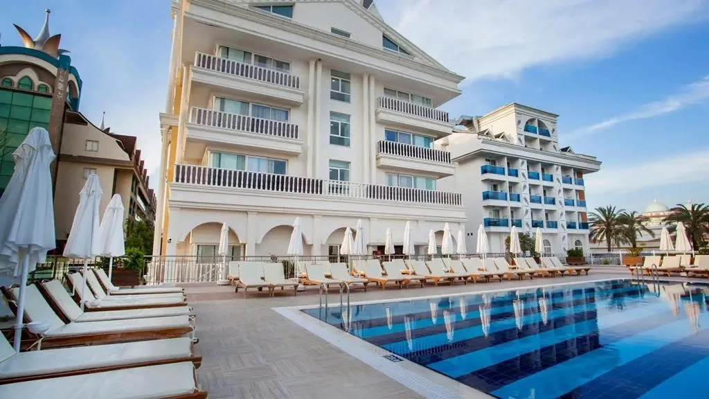 Dream World Resort Spa