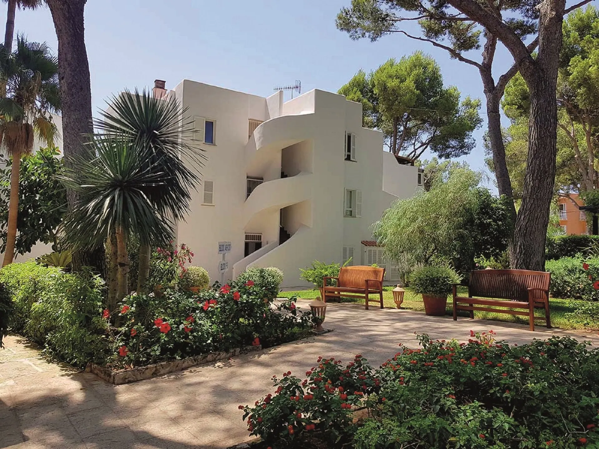 Los Tilos Aparthotel