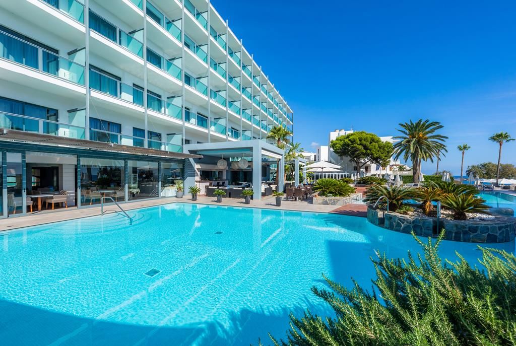 Aparthotel Marins Playa Suites — 2