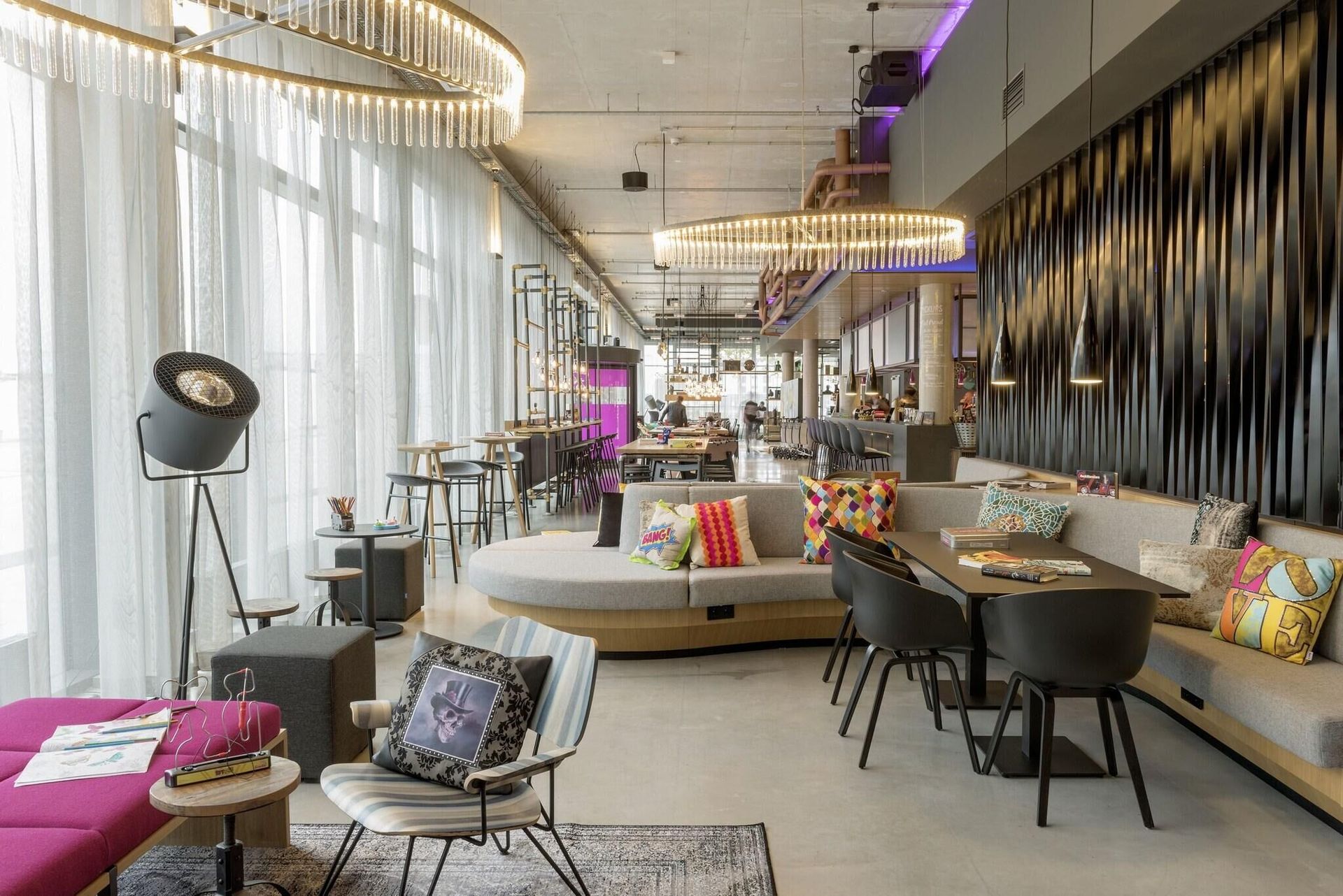 Moxy Glasgow Merchant City — 2