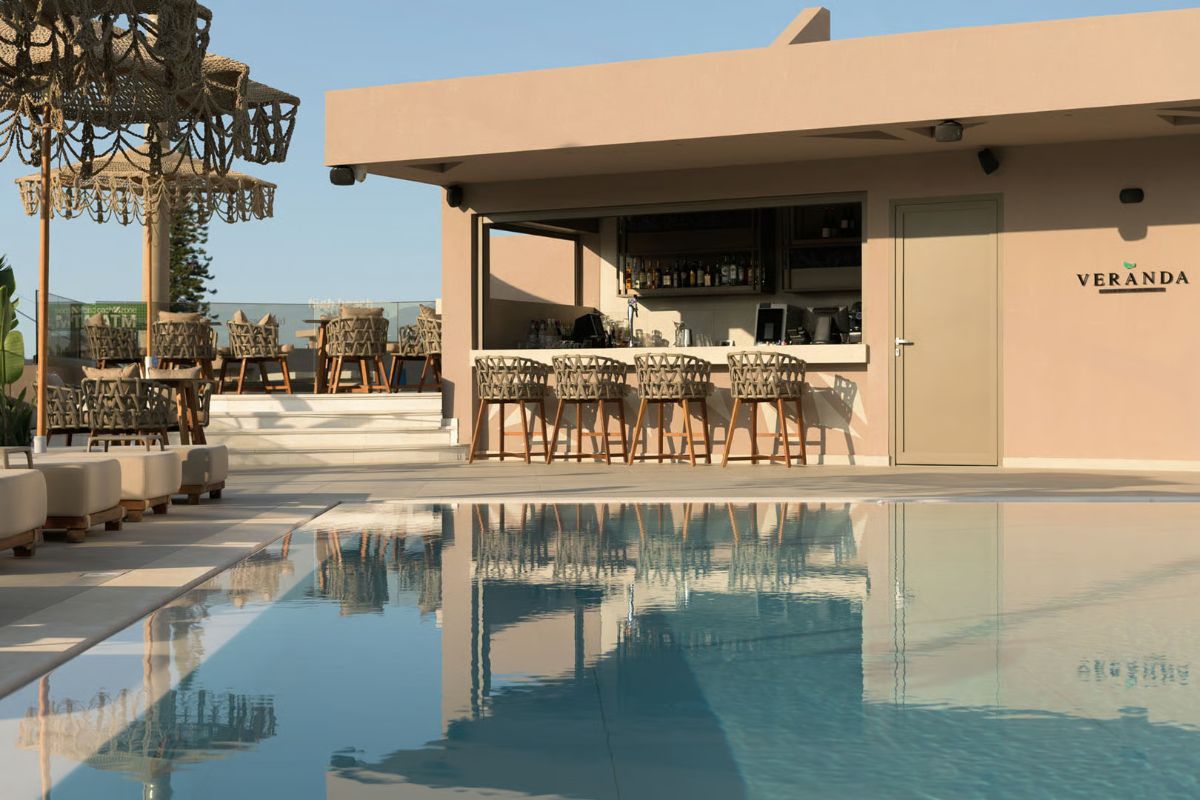 High Beach White, Malia