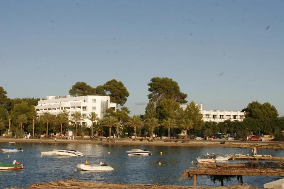 Hotel – Apartamentos Ses Savines
