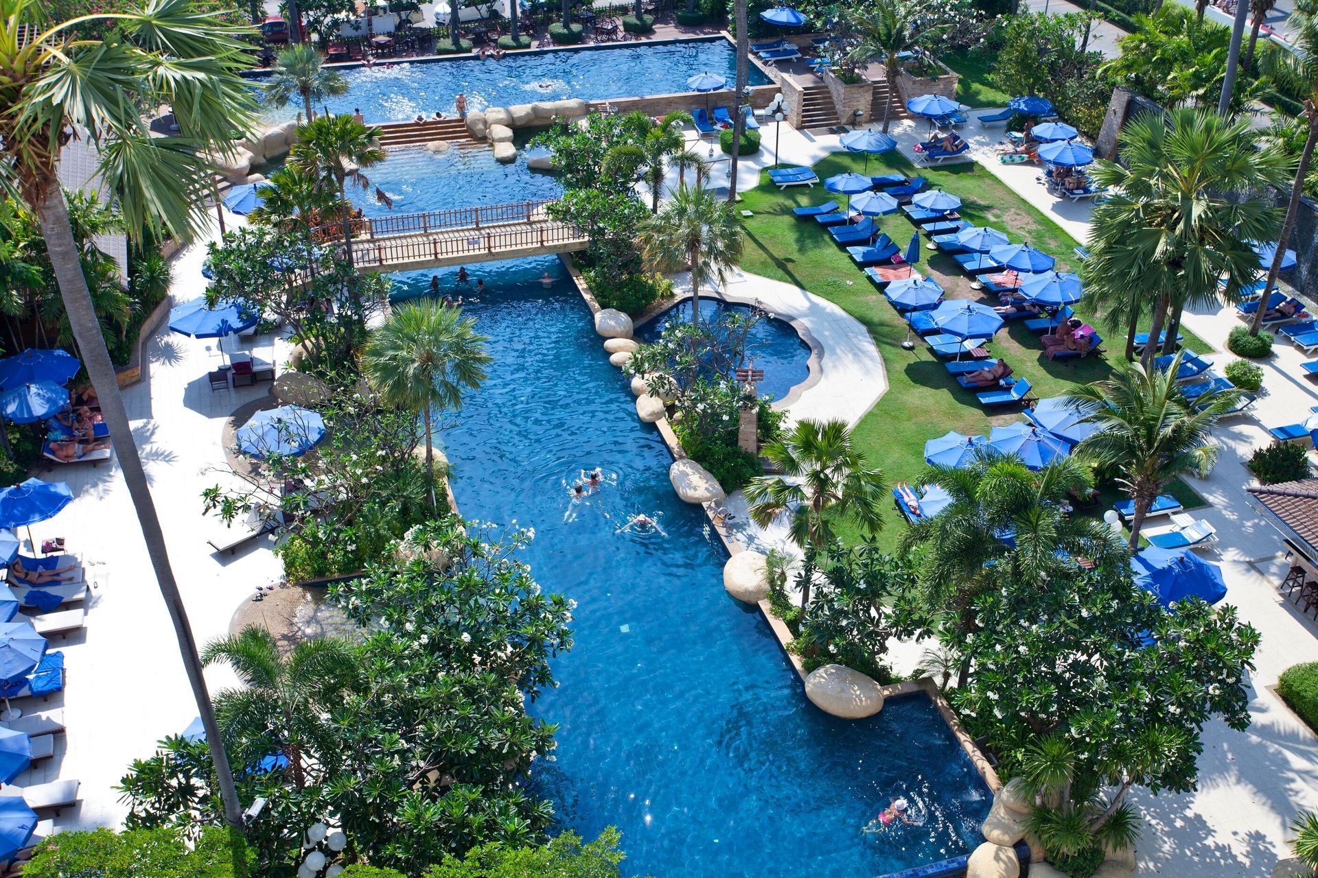 Hotel & Resort Jomtien Palm Beach — 2