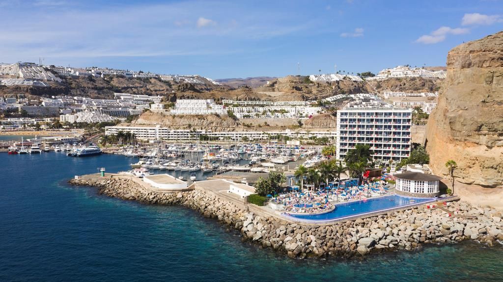 Marina Suites — 2