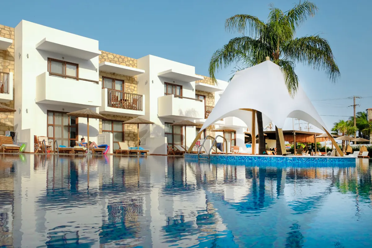 Costa Lindia Blue Star, Lardos