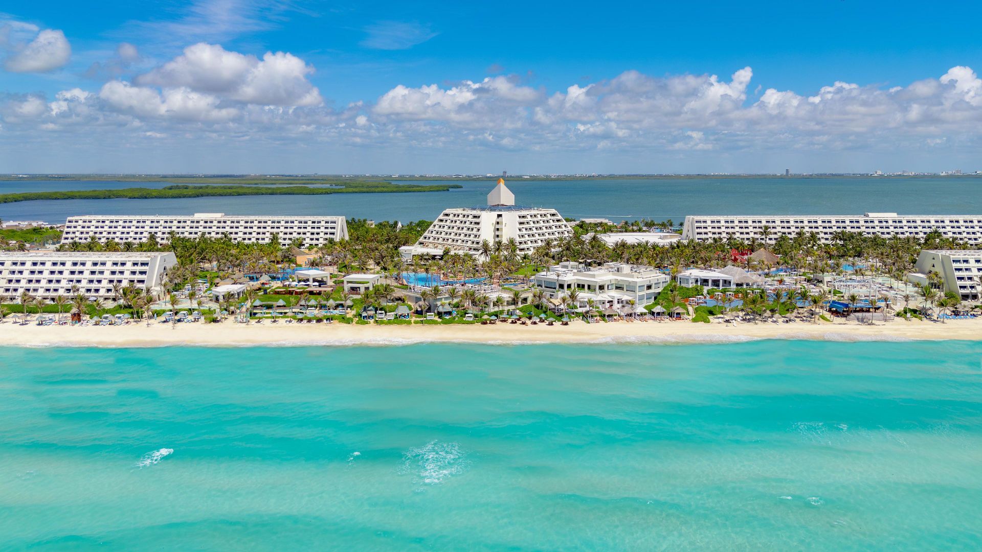 The Pyramid Cancun by Oasis — 2