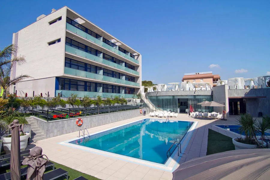 Apolo Suites Rentalmar
