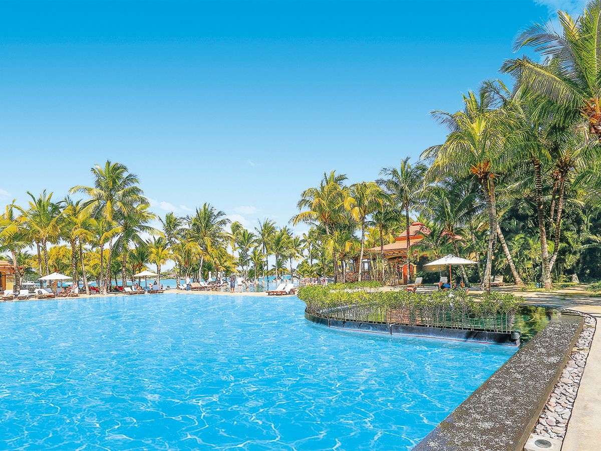 Mauricia Beachcomber Resort & Spa — 2