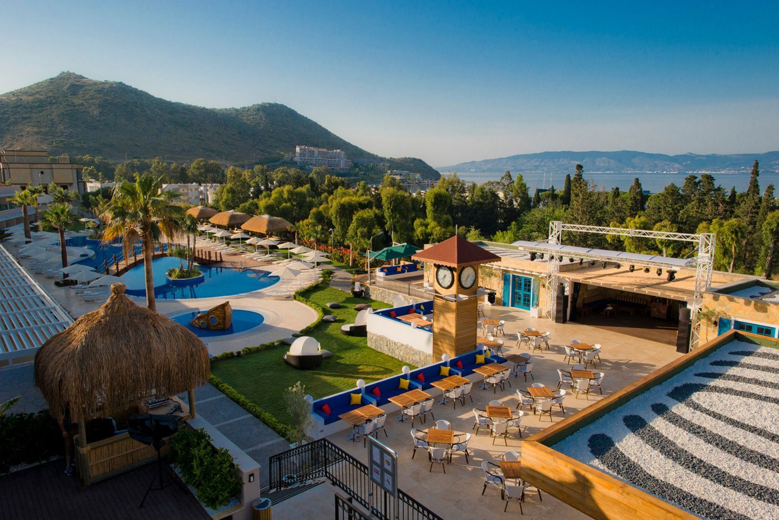 Bellazure Hotel — 2