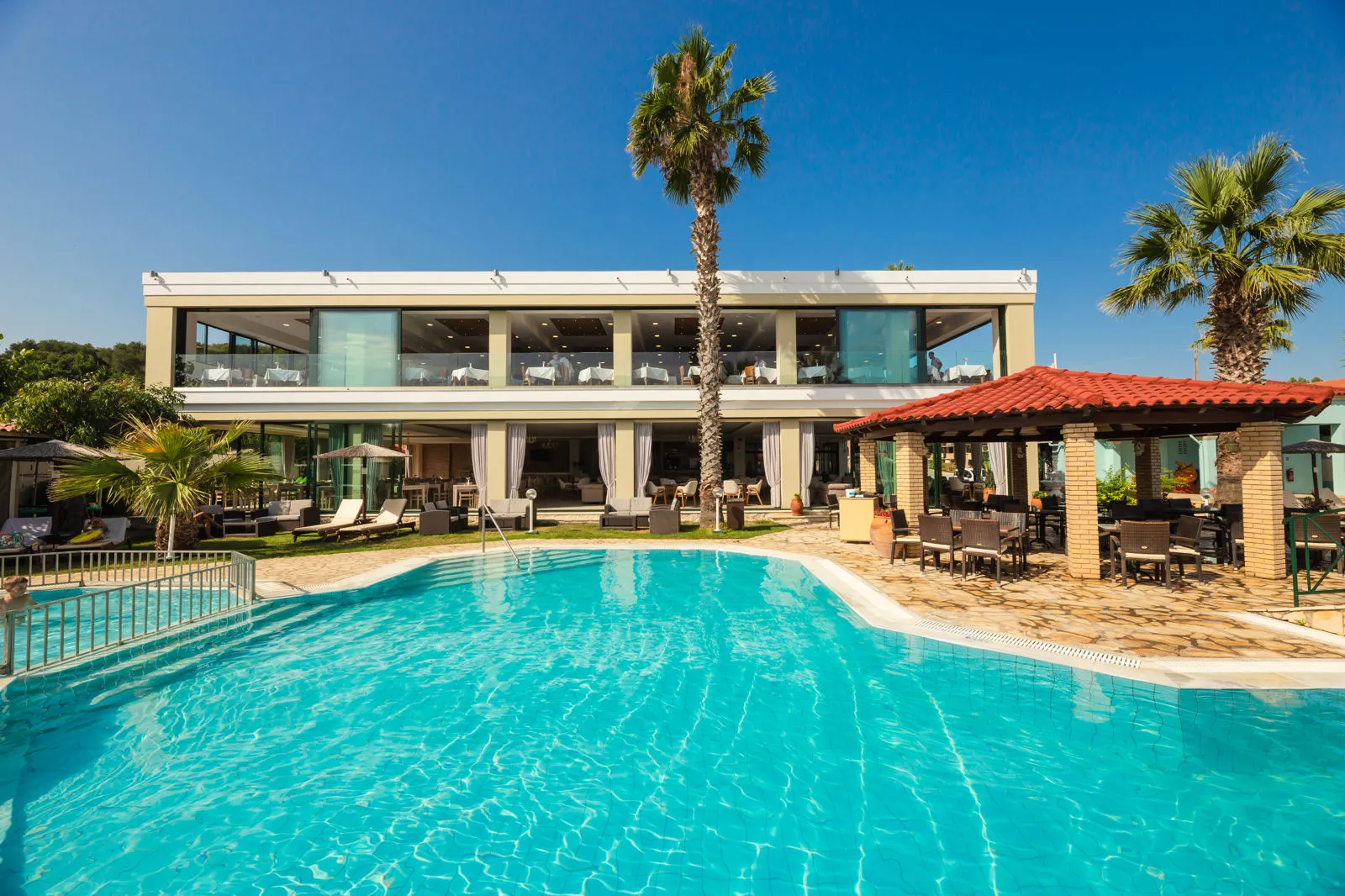 Robolla Beach Apart Hotel, Roda