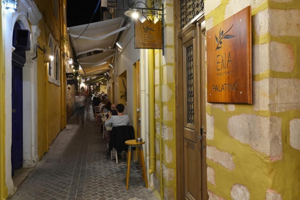 Elia Palatino, Chania