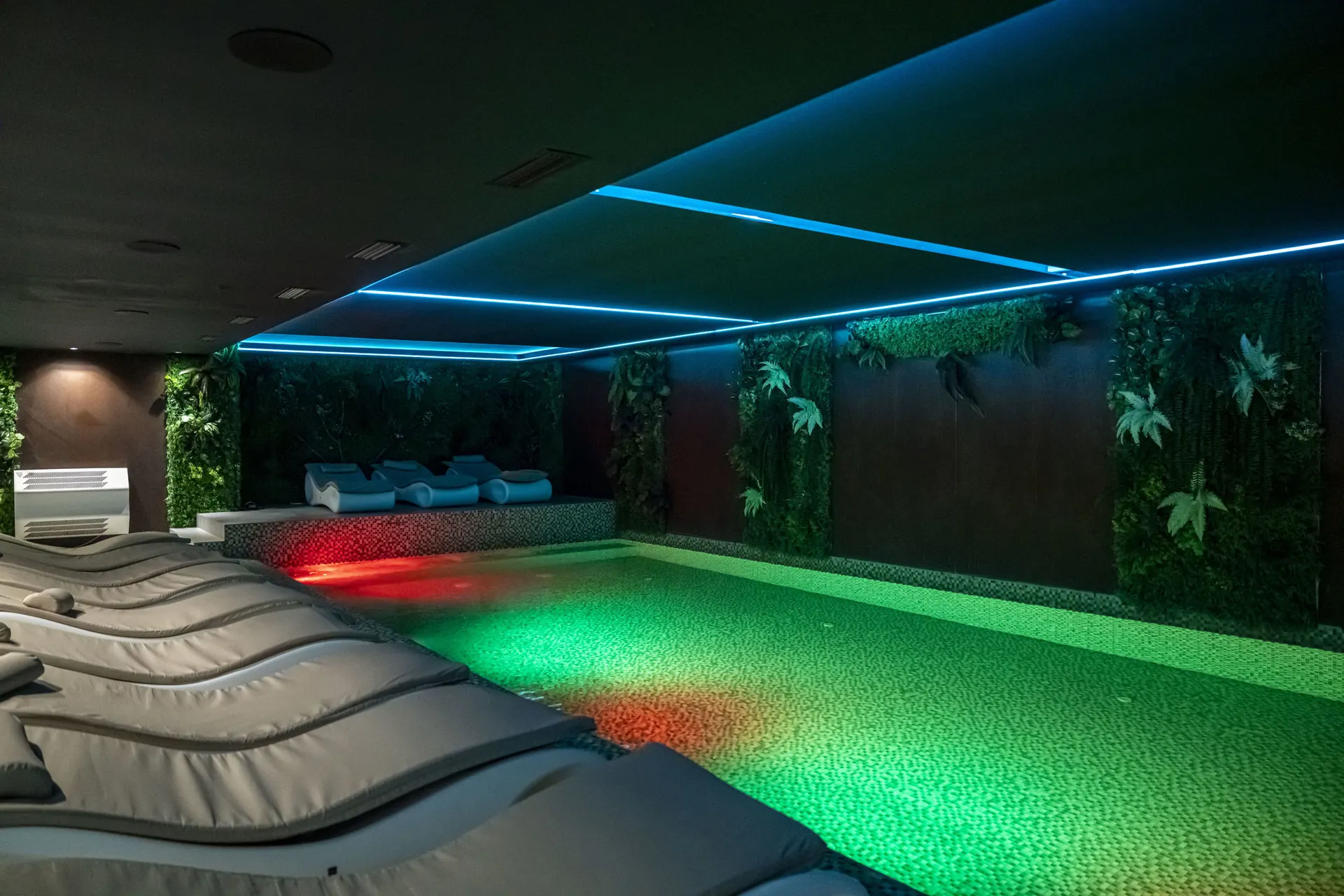 Henry Resort & Spa