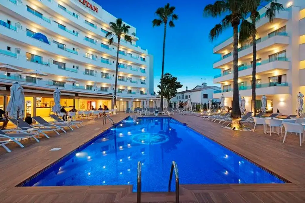Metropolitan Playa Hotel