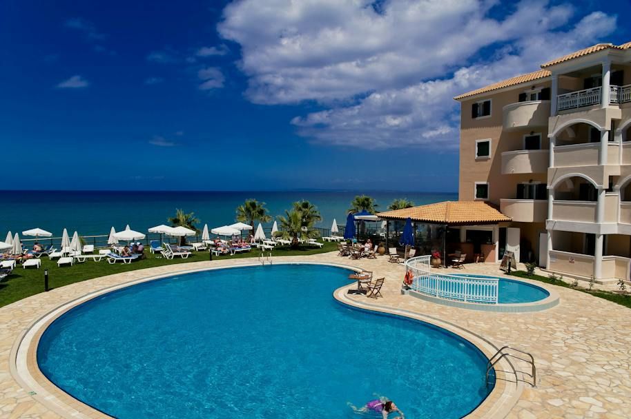 Windmill Bay Hotel — 2