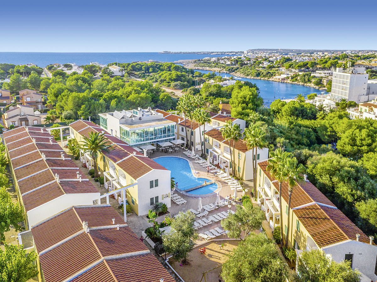 Cales de Ponent Apartments — 2