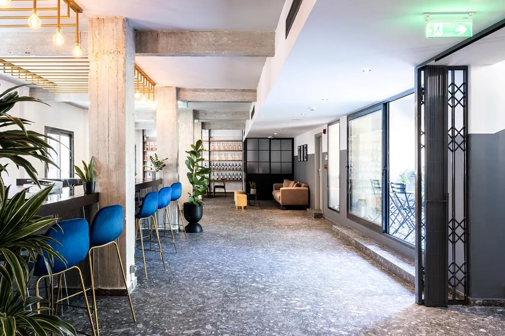 Play Theatrou Athens Hotel