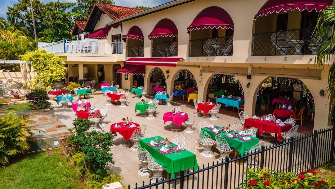Charela Inn — 2