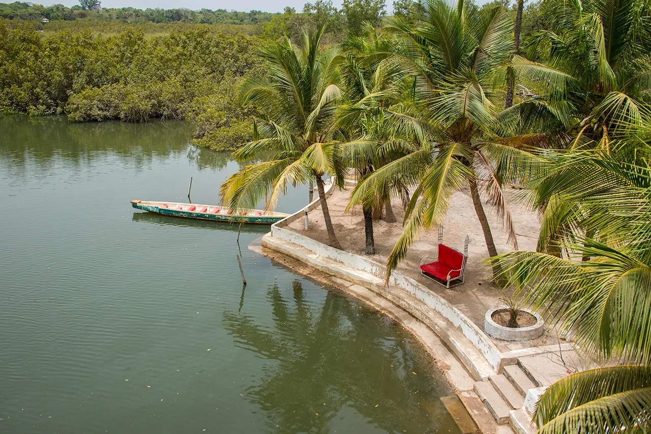 De Gambiaanse winterzon tovert een lach op je gezicht