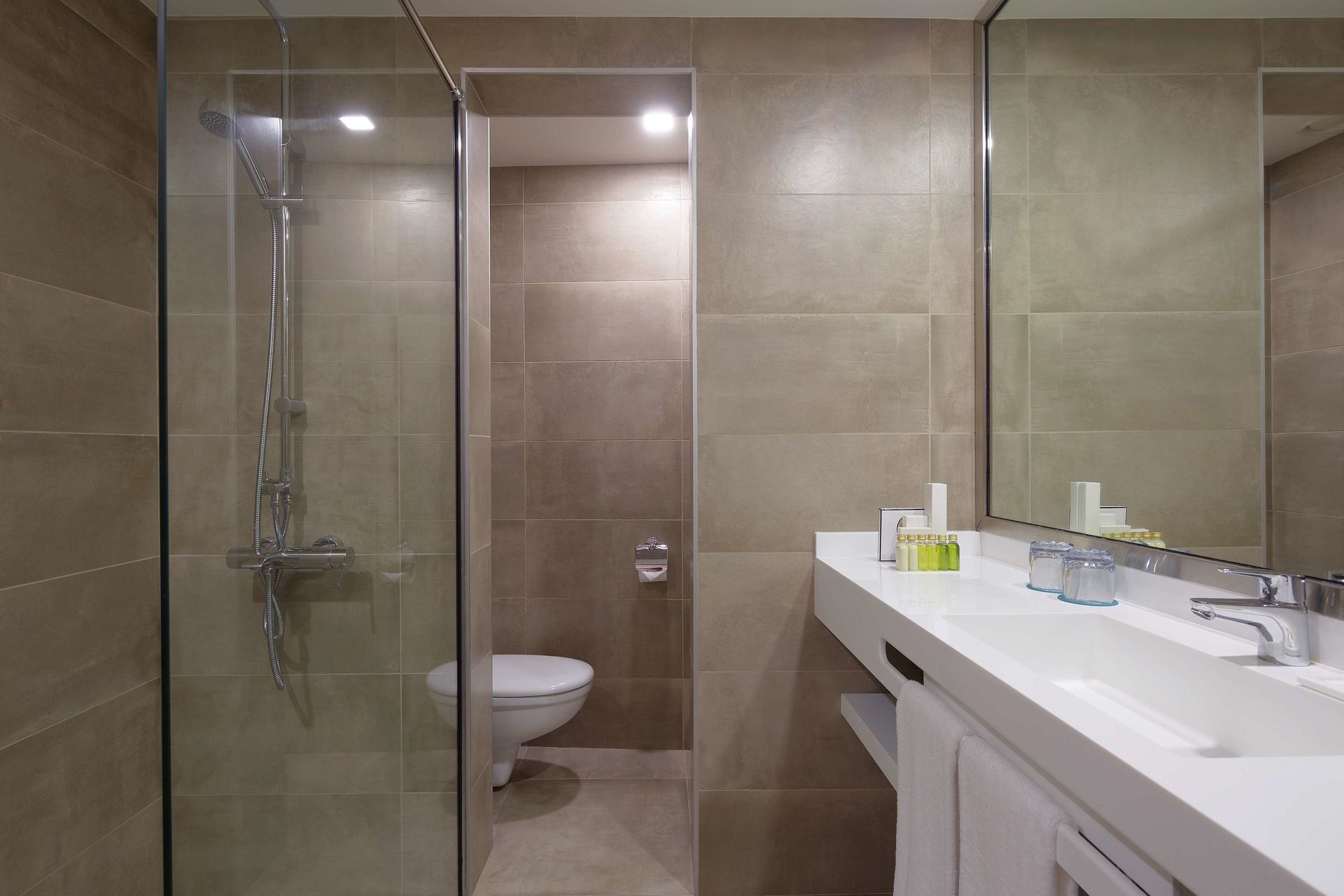 Occidental Sharjah Grand — 2