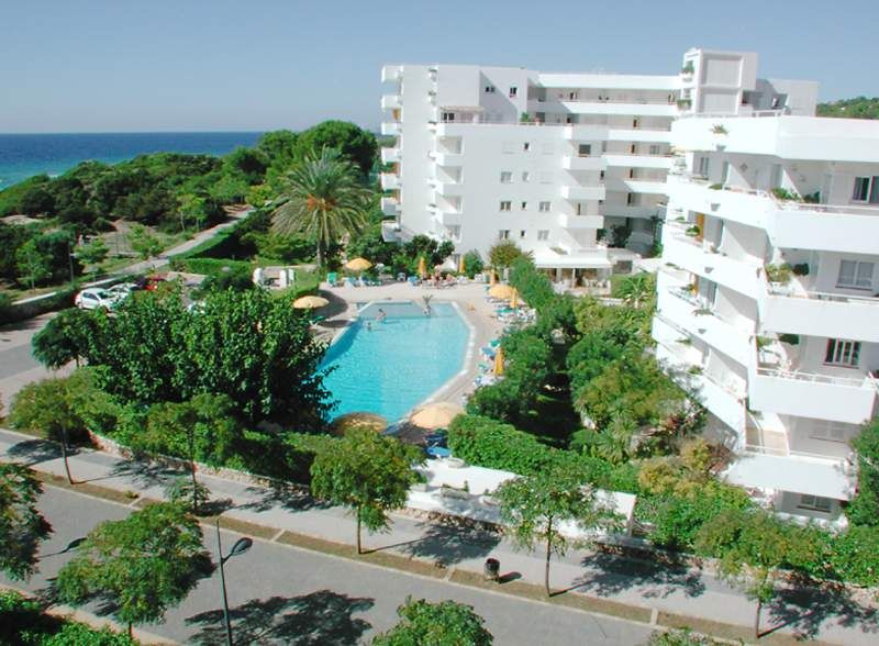 Hamilton Court — 2