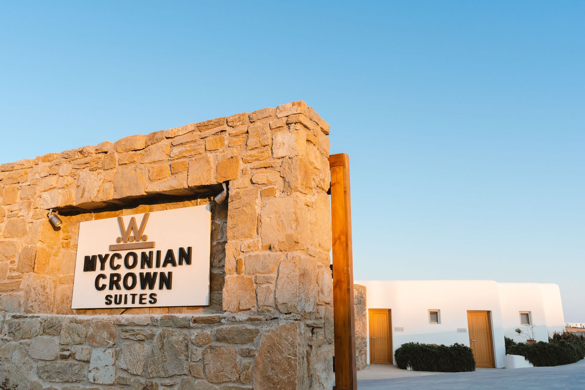 Myconian Crown Suites, Kalafati