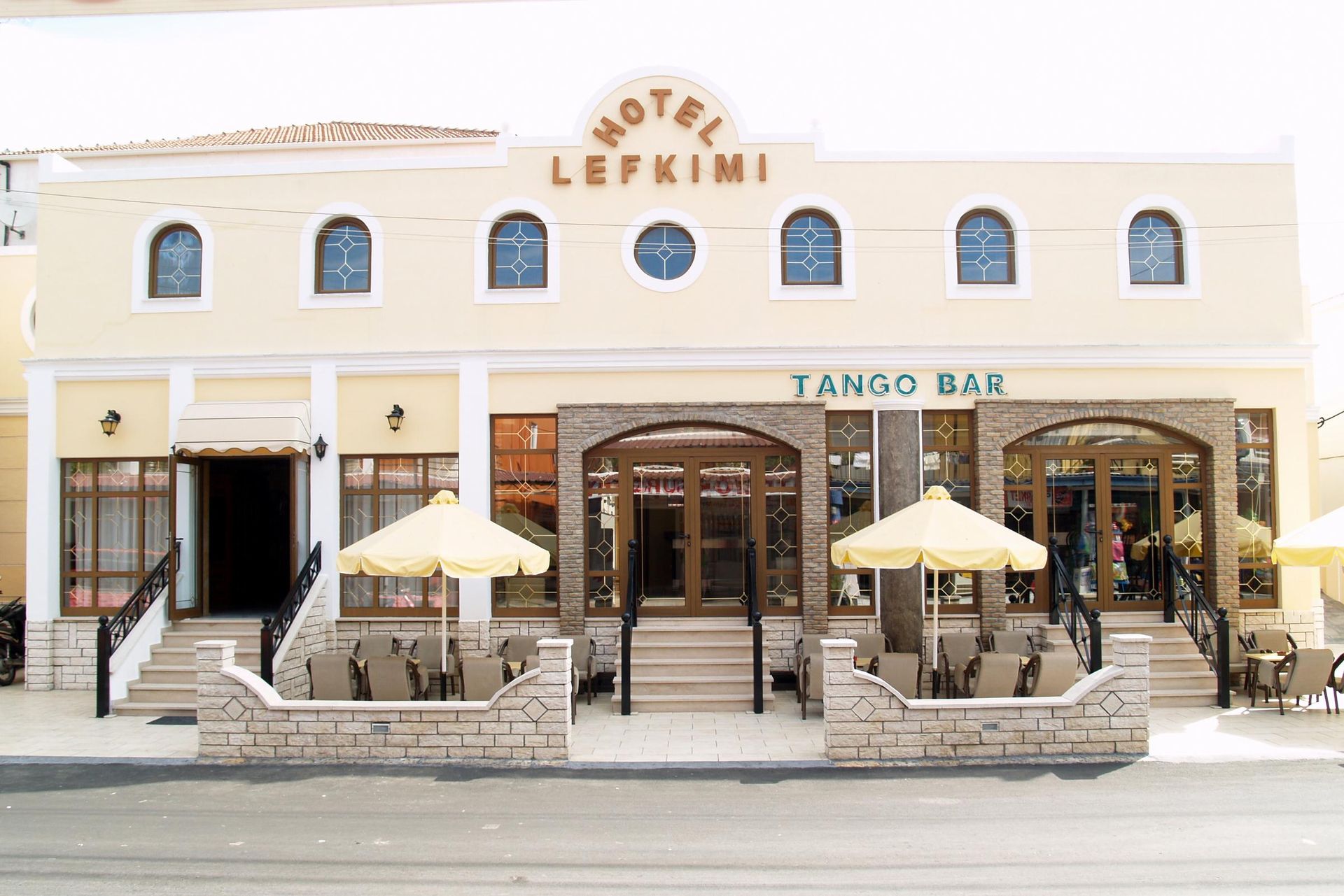 Hotel Lefkimi — 2