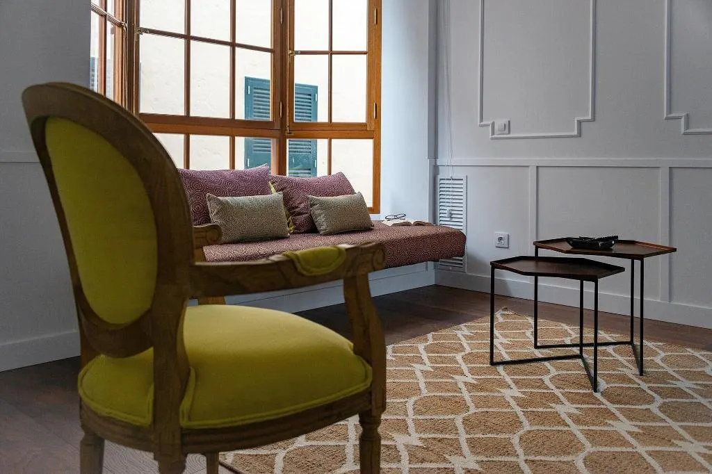 Divina Suites