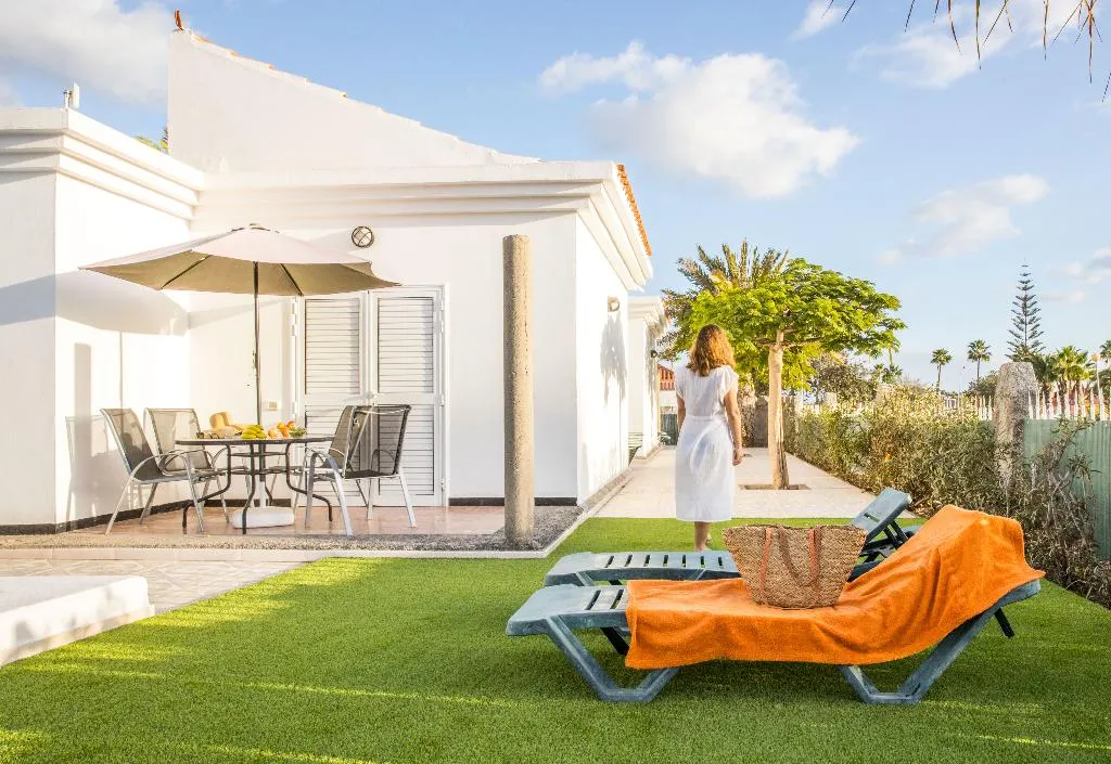 Las Almenas Bungalows